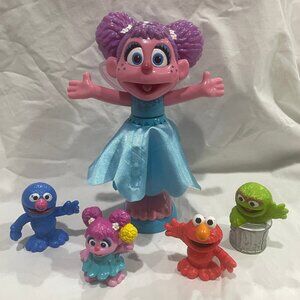 Sesame Street Lot: Abby Cadabby Toy For Parts, display only & Elmo, Oscar, Grovr